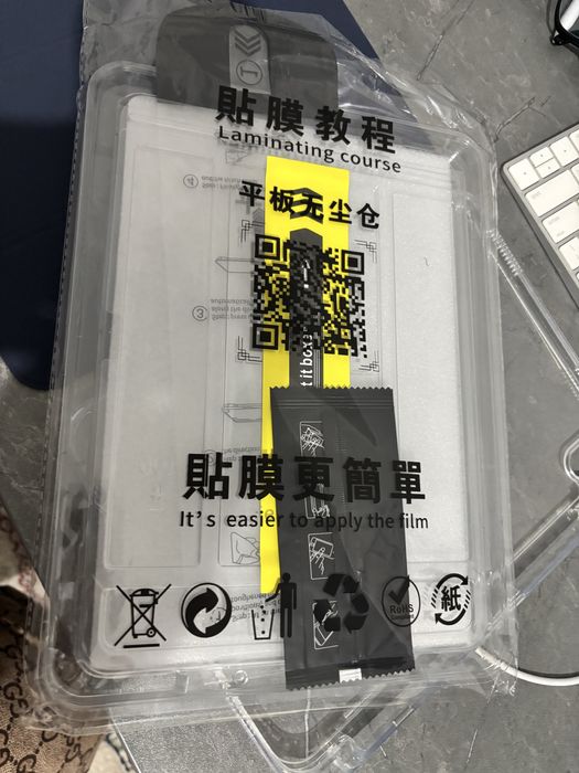 Чехол и стекло на айпад 10,11