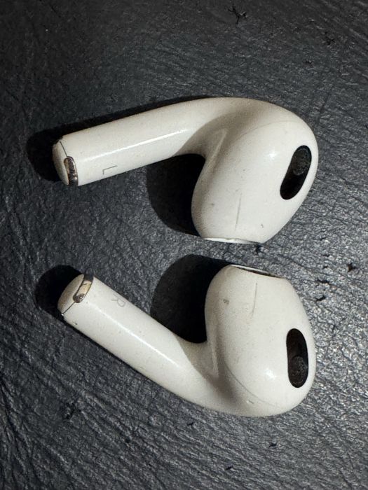 Продаются Apple AirPods 3