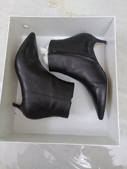 Полусапожки кожаные бренда Hotic