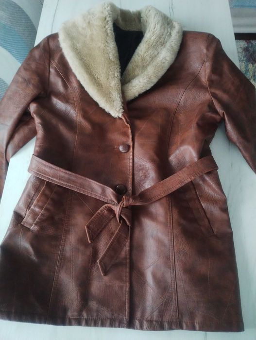 Дамско яке с пух