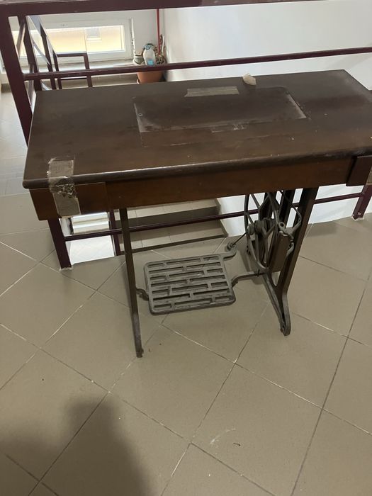 Masina de cusut Cugir