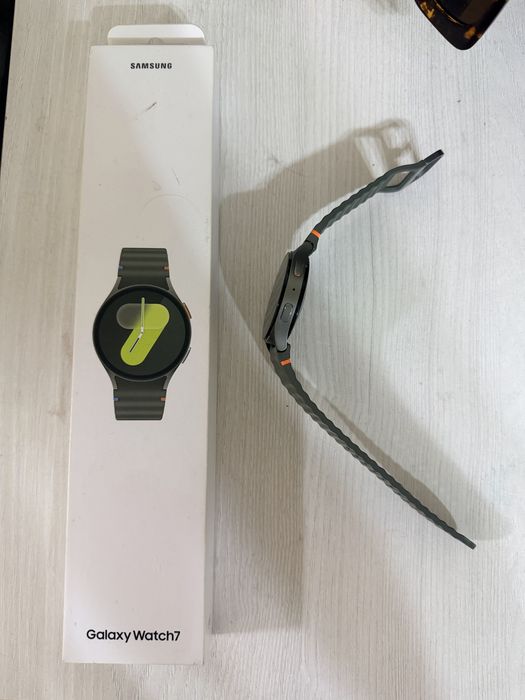 Продам смарт часы galaxy watch 7 44mm
