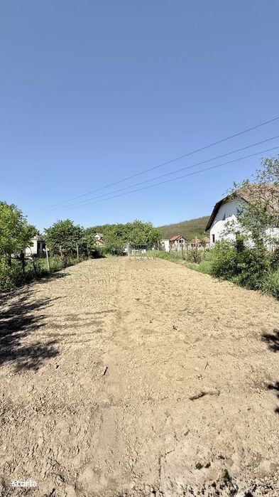 Casă Cu Teren 1.668 Mp | Bujoreni