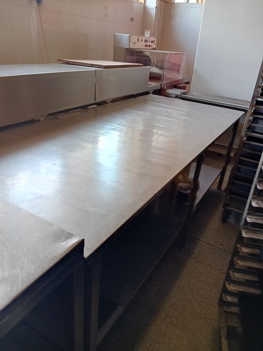 Работна Маса неръждавейка