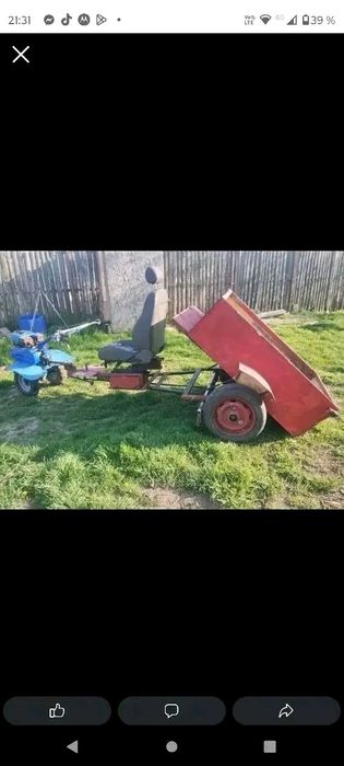 Vând motocultor cu remorcuta