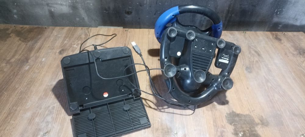 Игровой руль defender.