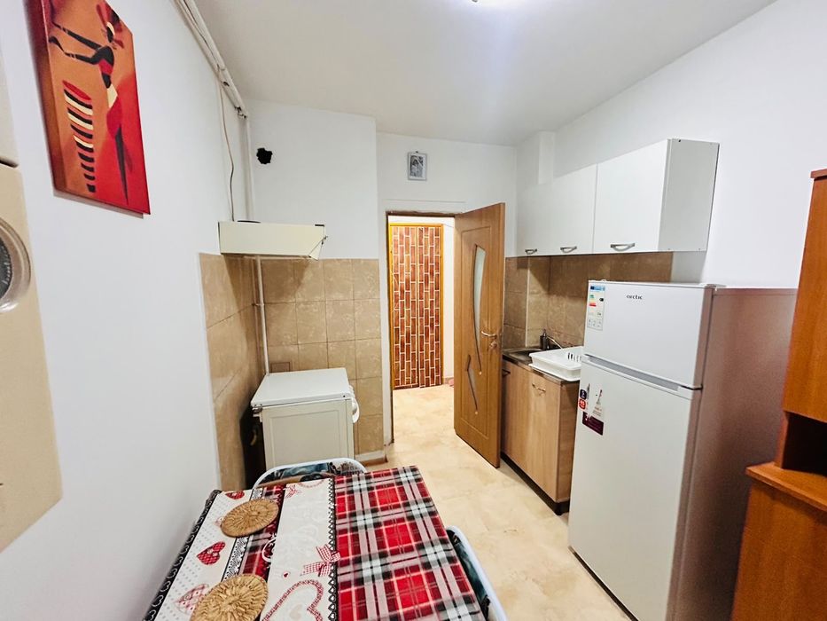 Apartament 2 camere Fratii Golesti