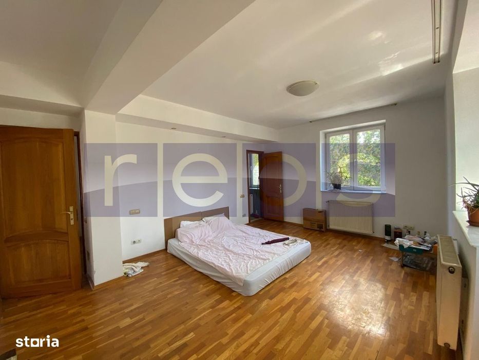 De Vanzare Vila P+1+Mansarda 7 Camere, 3 Bai, Garaj, Curte Salaj Parc