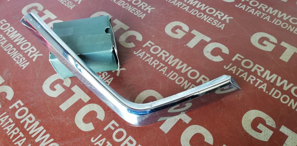 Дясна лайстна за предна броня Mitsubishi Outlander 2016-2019