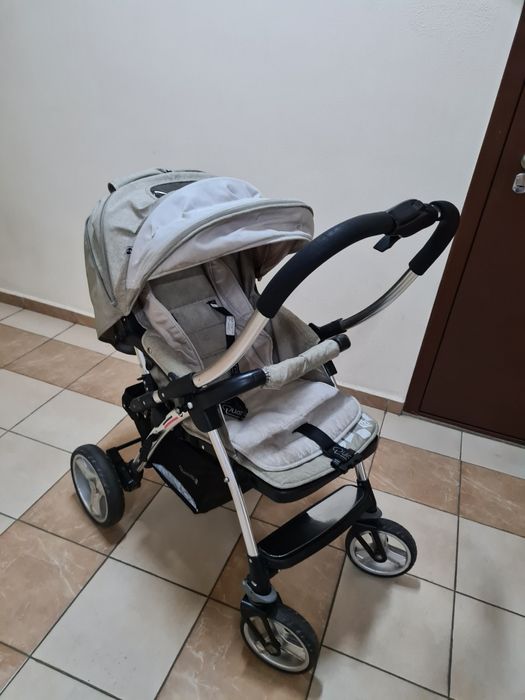 Продам детскую коляску