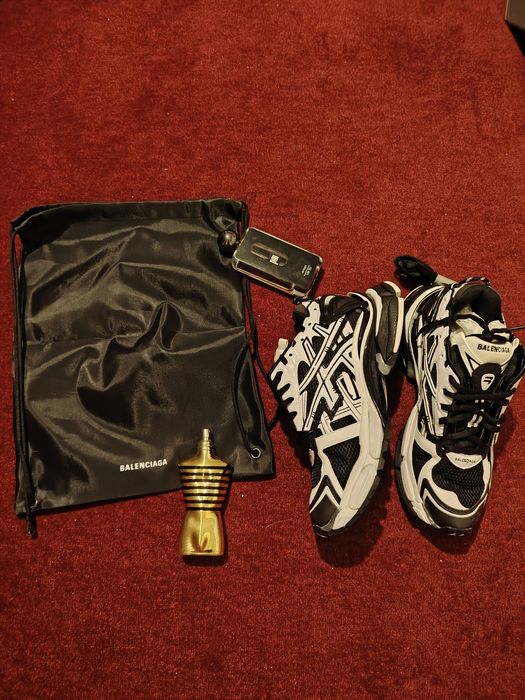 Balenciaga runners