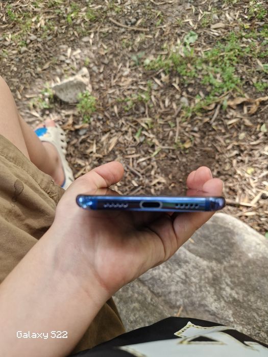 В продаже xiaomi mi 8
