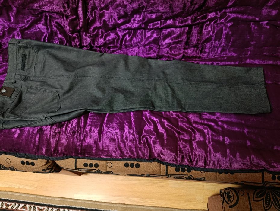 Продаётся джинсовые брюки.