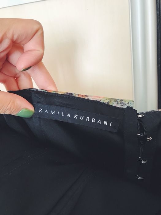 Вечернее платье от Камиллы Курбани