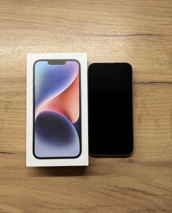 Продавам IPhone 14