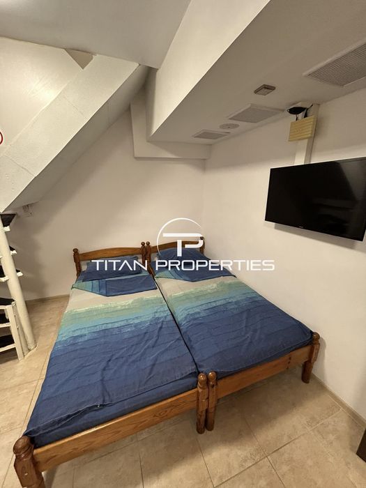Дава се под наем Едностаен апартамент в Бургас, Център - 40 кв.м за 300 € - Снимка #1