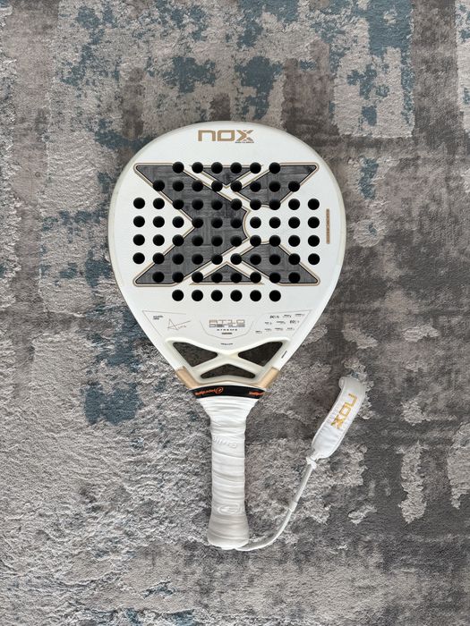 Nox AT10 Genius Luxury 12K Carbon 2026