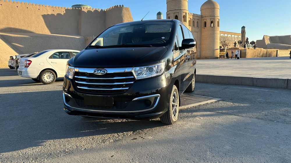 Jac M3 минивен 9 уриндикли 6500 га харид килинг