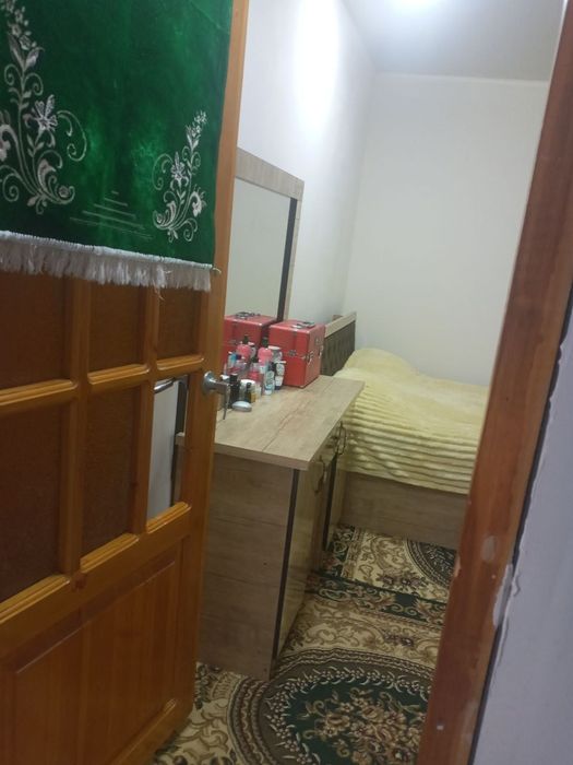 Sotiladi aranchada 4 xonali nejloy magaziniyam bor invistitsiya un zor