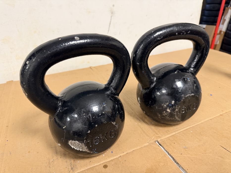 Set kettlebell 16 kg+16 kg=32 kg fier germany pret 400 lei