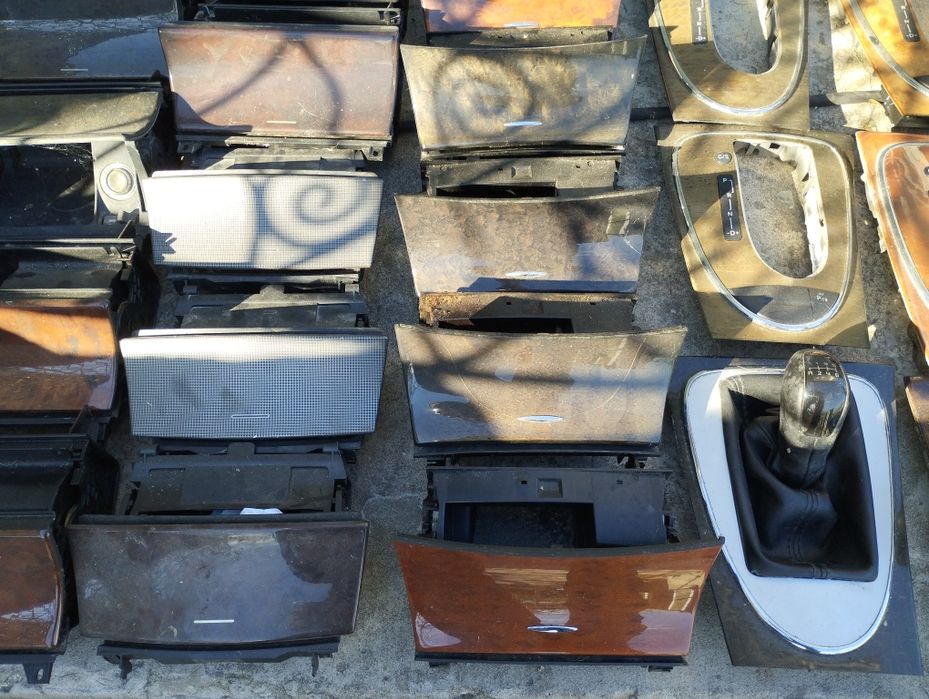 Пепелник, махагон, чейнджър, централна конзола Mercedes