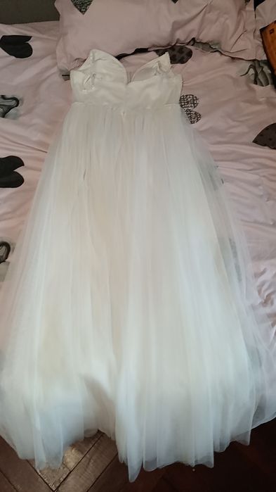 Vând rochie de mireasa purtata  o data și pantofii mireasa