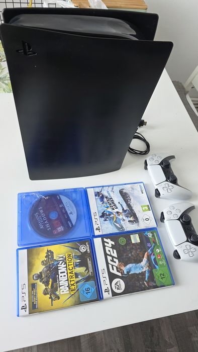 PlayStation 5 Fat Disc Edition + 2 Manete + 4 Jocuri!