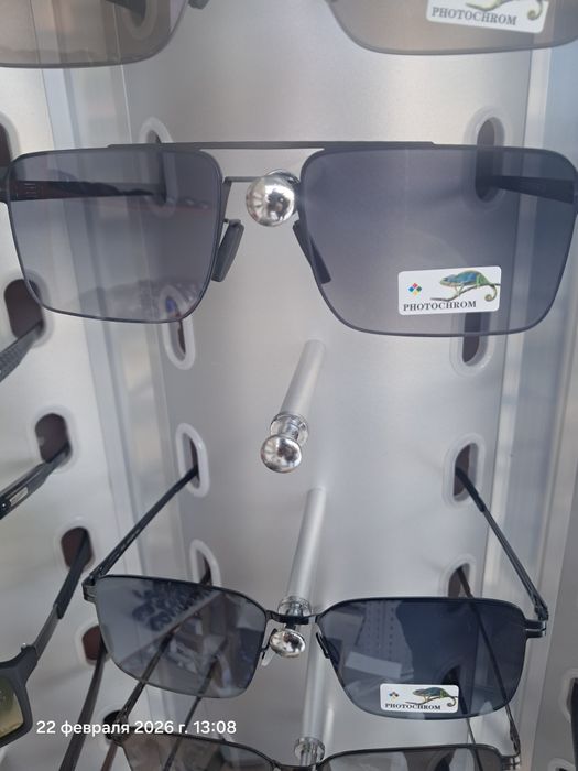 Витрина очки на стенный
