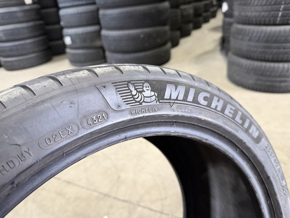 255/40/19 MICHELIN 2бр