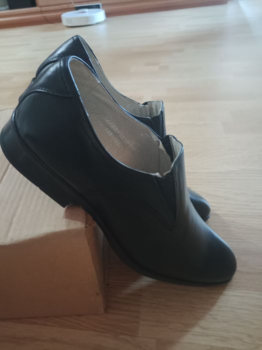 Продам новые кожаные туфли