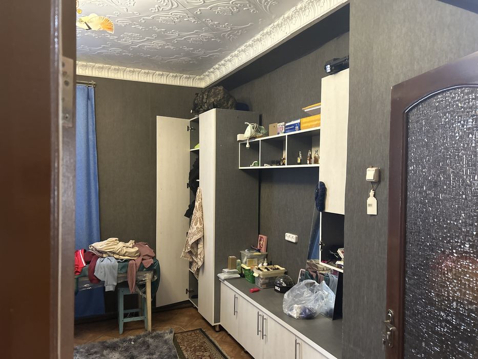 обменяю трёшку на дом,