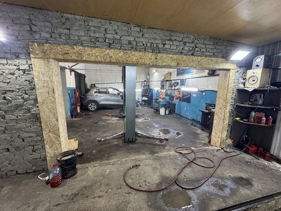 СТО за Дворцом Спорта