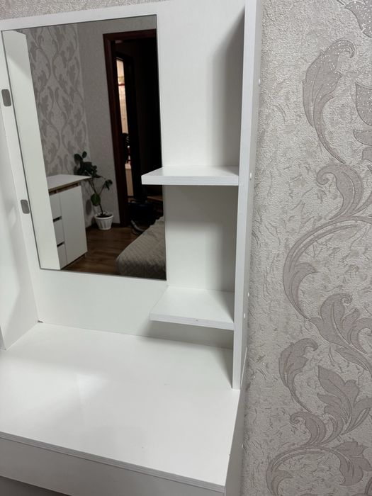 Туалетный столик! Продам