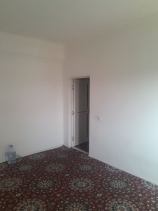 2 xonali uy ijaraga beriladi. 2-maktab oldi. Park