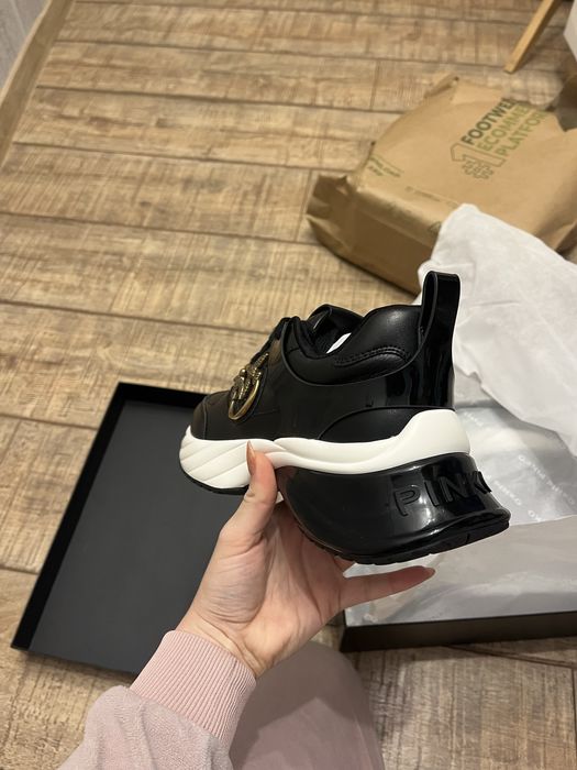 Сникърси Pinko Ariel