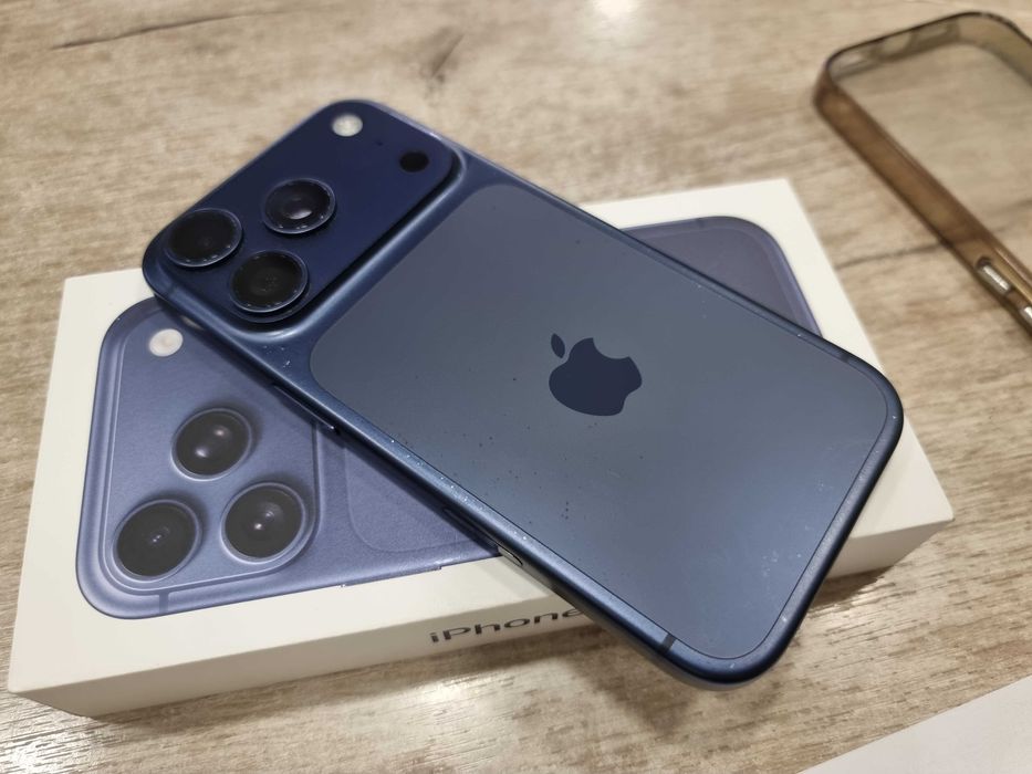 Apple iPhone 17 Pro 256GB 100% батерия