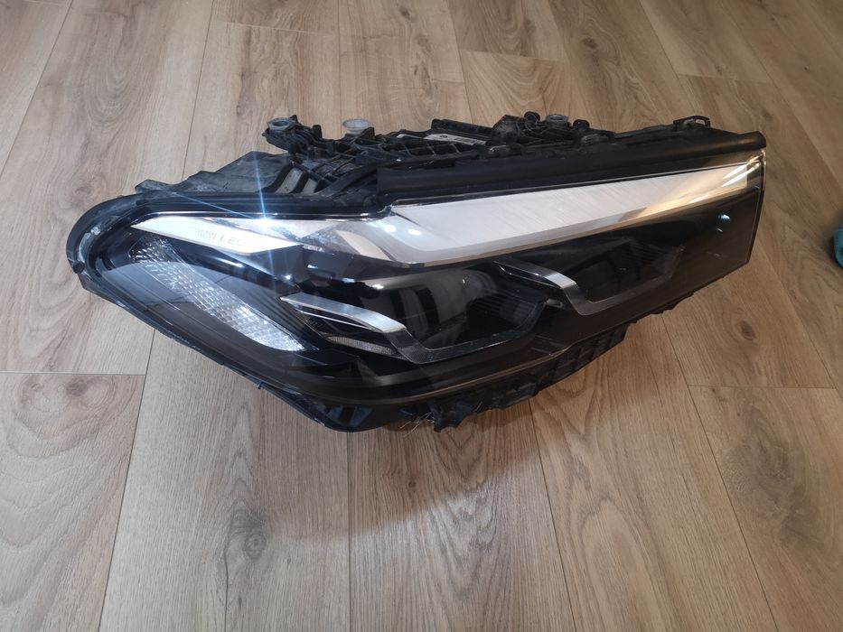 Far bmw f90 g30 M5 dreapta LED