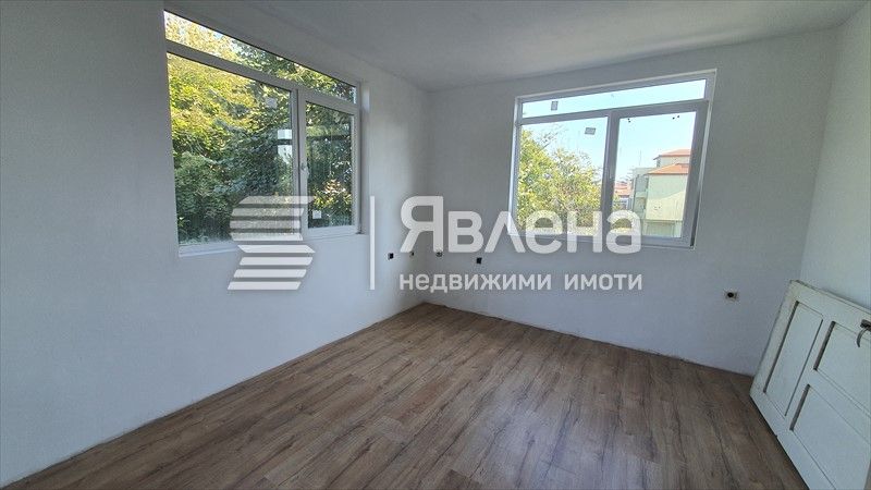 Продава се Промишлена сграда в Варна, Галата - 230 кв.м за 750 €/кв.м - Снимка #1