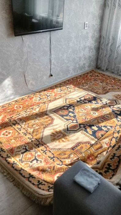 Продается ковер 2 на 3