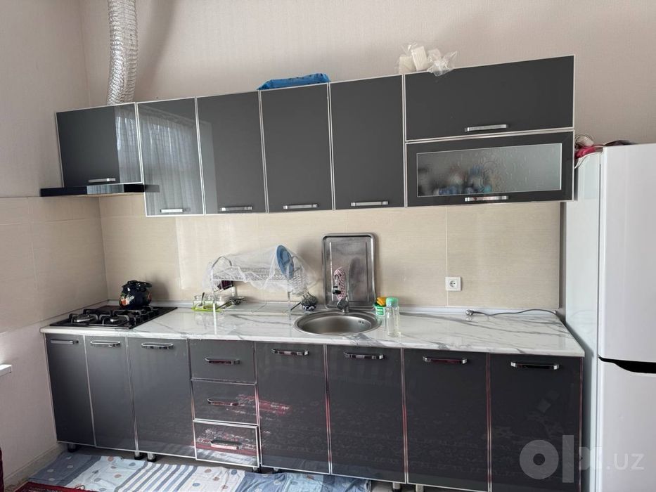 Сдается в аренду участок 4 соток 65 кв жилого помешения в назарбек