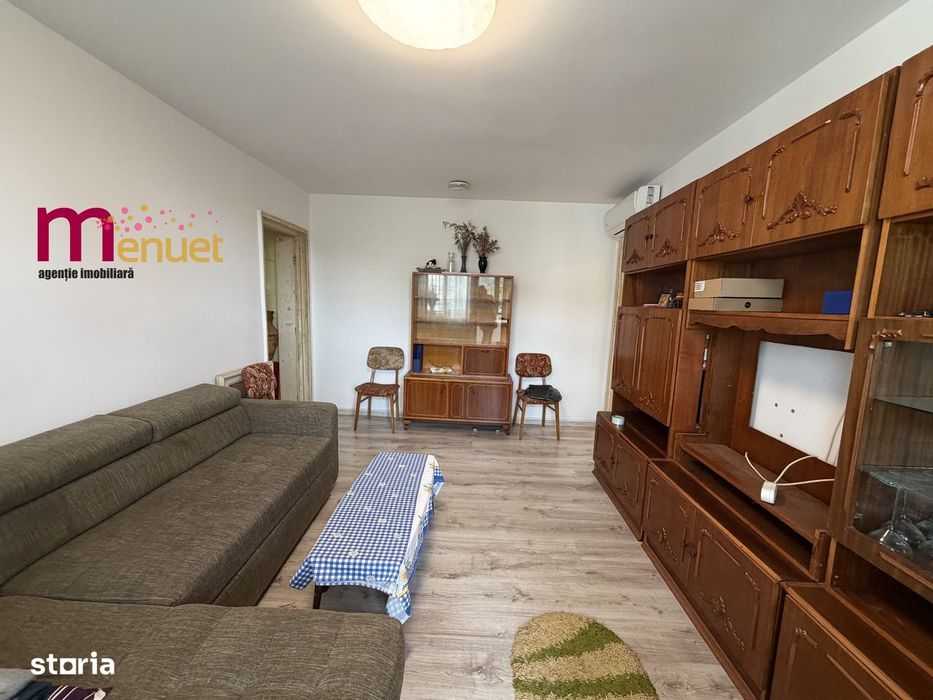 Apartament 3 camere,str.Victoriei+garaj si boxa