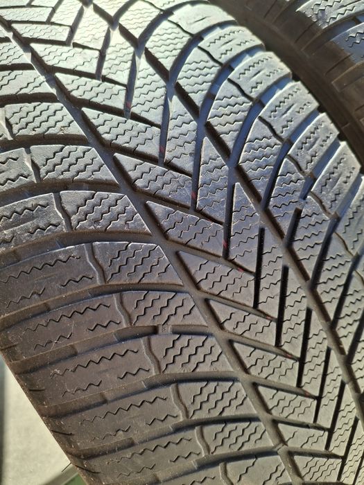 2 Anvelope de iarnă 255 55 r18 Bridgestone