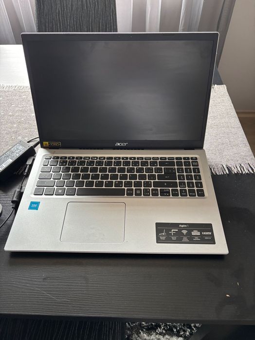 Laptop acer aspire 1