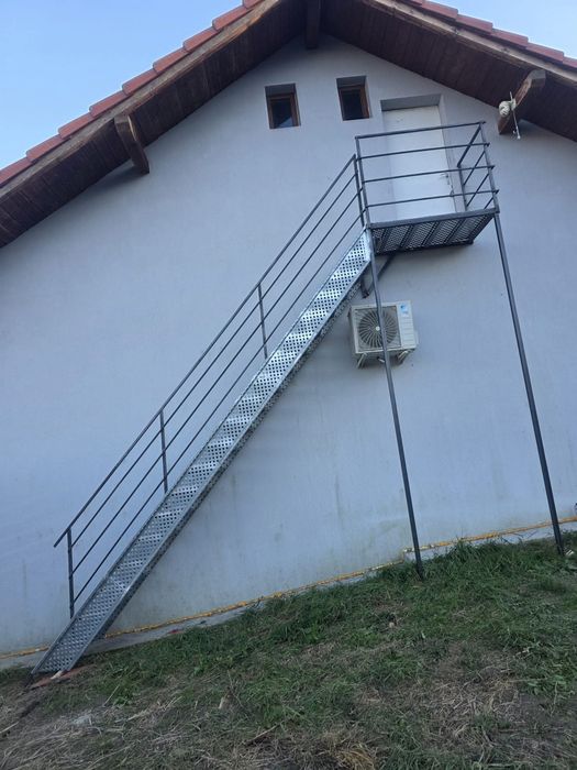 Confectionam scarii metalice zincate exterioare și pentru incendii , p