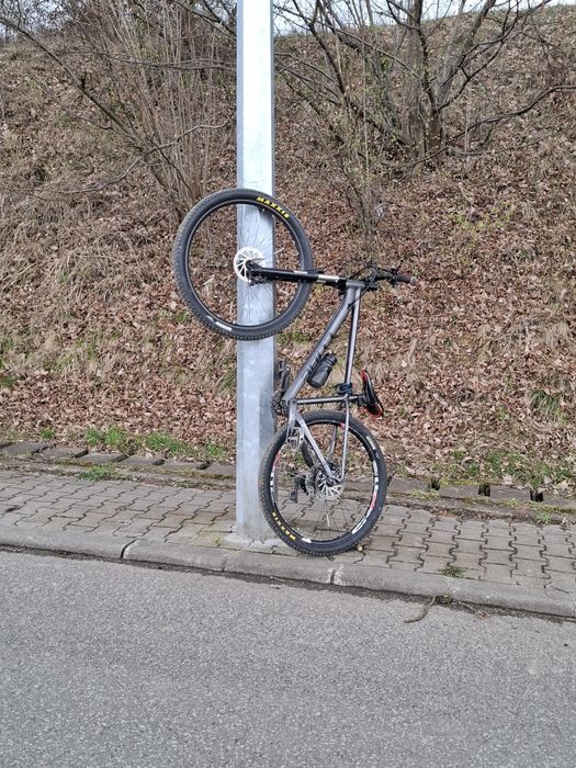 Vînd bicicleta cube aim ex, în stare perfecta