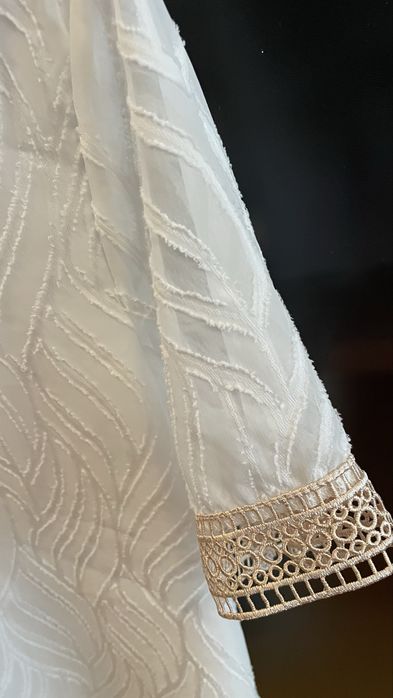 Блуза с къс ракав