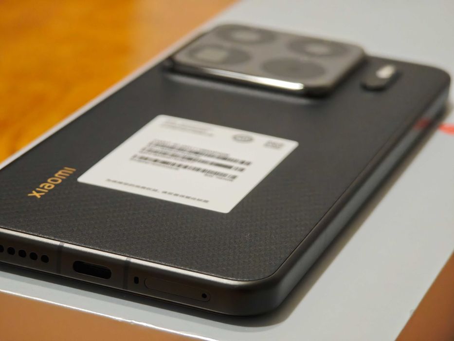 Нов Xiaomi 15s Pro 16/1024 черен; Xring 01; Leica 3x50mpx;6100mAh