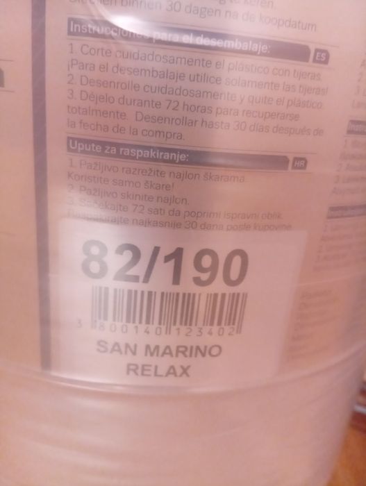 Продава двулицеви матраци.