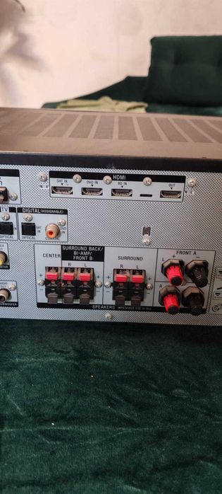 Amplificator Sony cap de serie