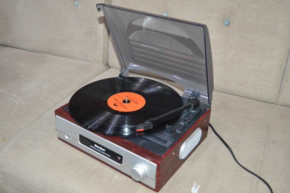 Pick-up Karcher KA 8050 – Sistem Audio cu Boxe Integrate Design Retro